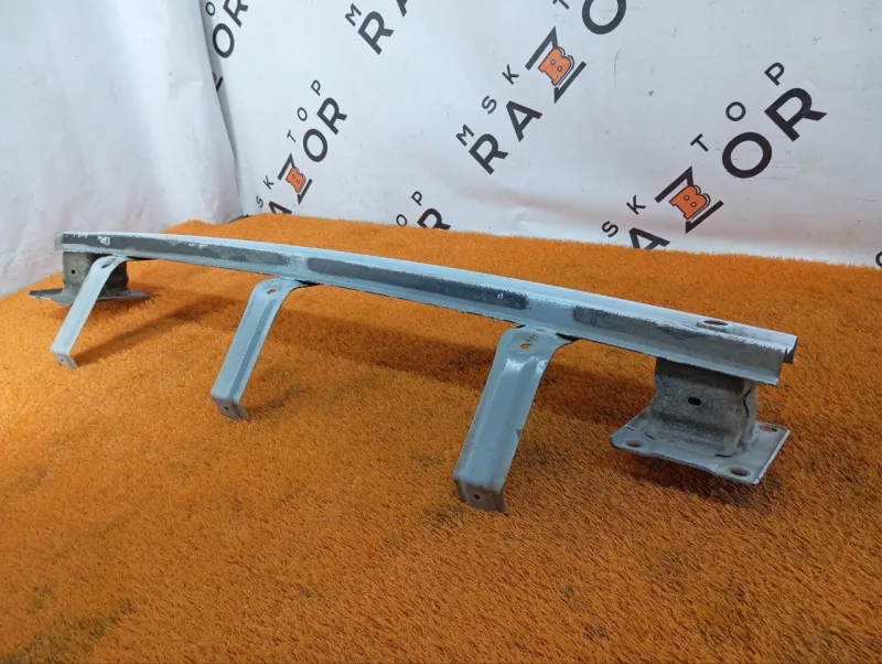 Усилитель бампера