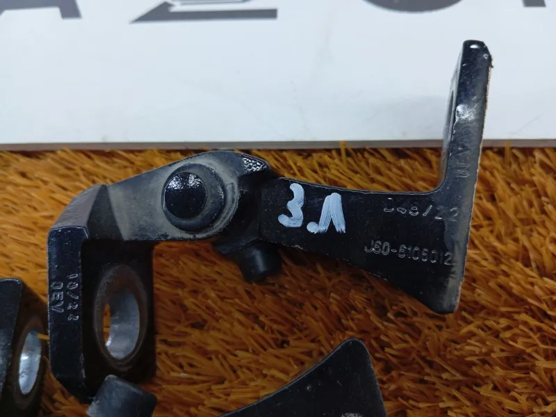 Петля двери