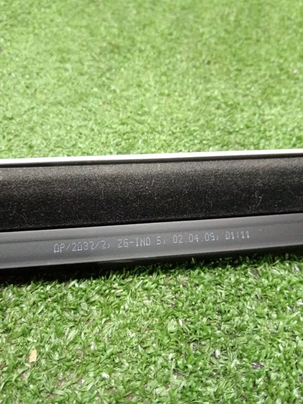 Уплотнитель стекла двери