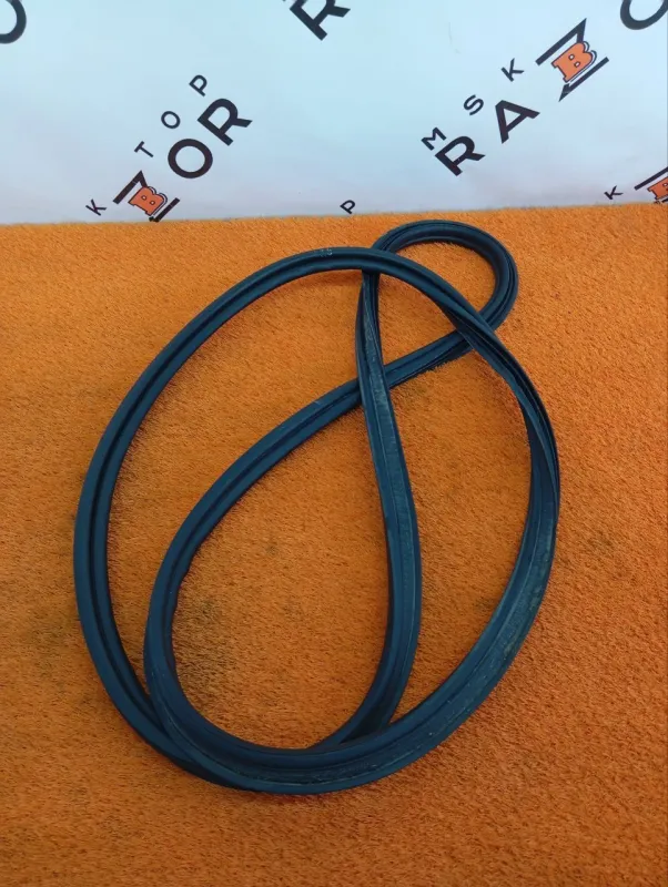 Уплотнитель багажника