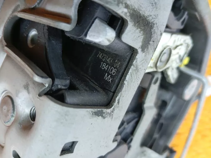 Замок двери