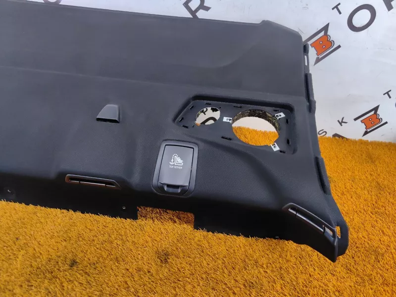 Полка багажника