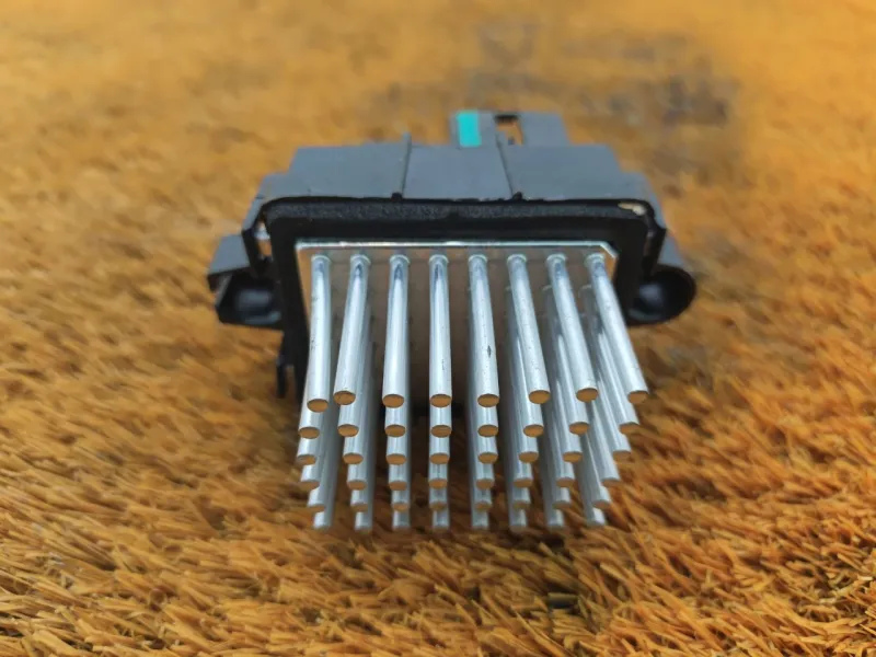 Резистор отопителя