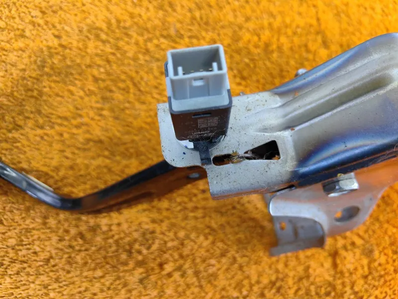 Педаль тормоза