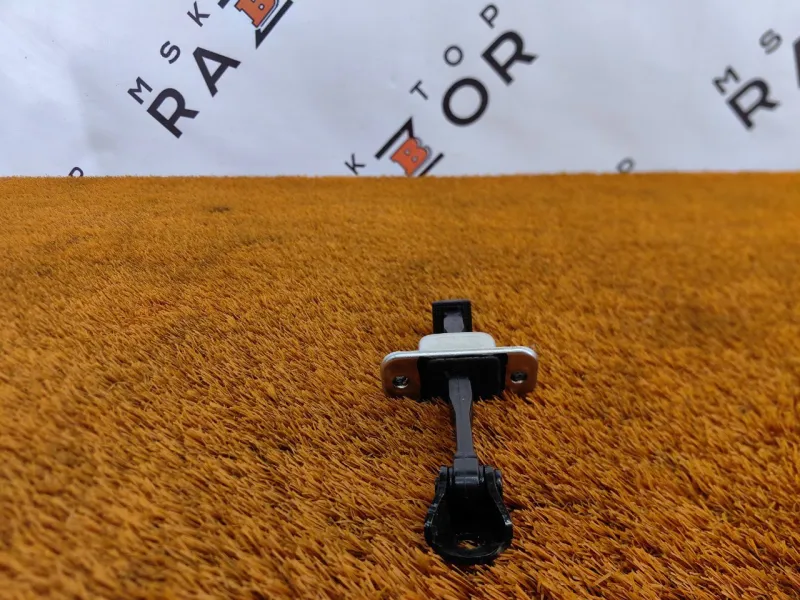 Ограничитель двери