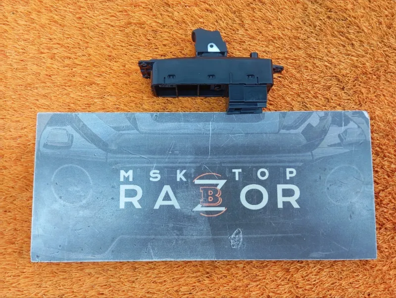 Кнопка стеклоподъемника