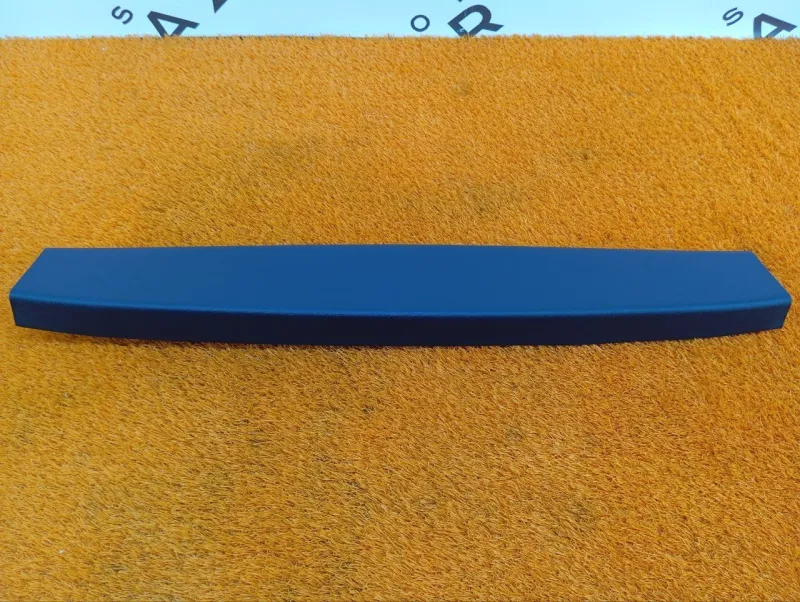 Накладка крышки багажника