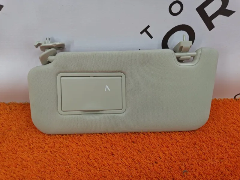 Козырек солнцезащитный