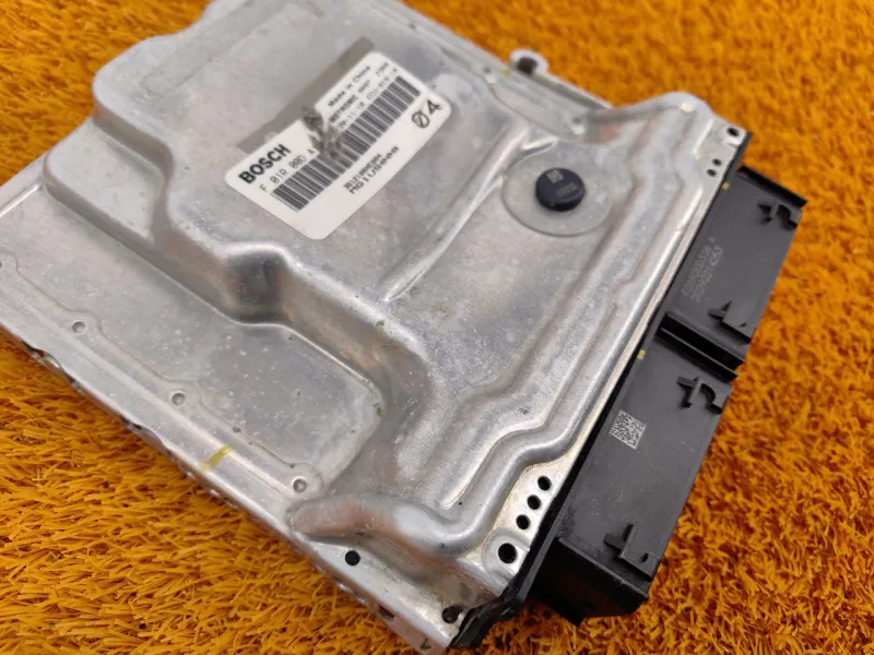 Блок управления двигателем