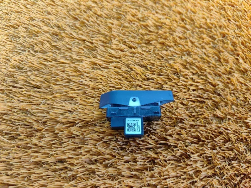 Кнопка центрального замка