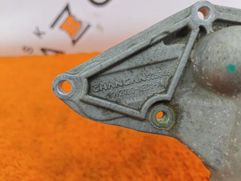 Кронштейн масляного фильтра