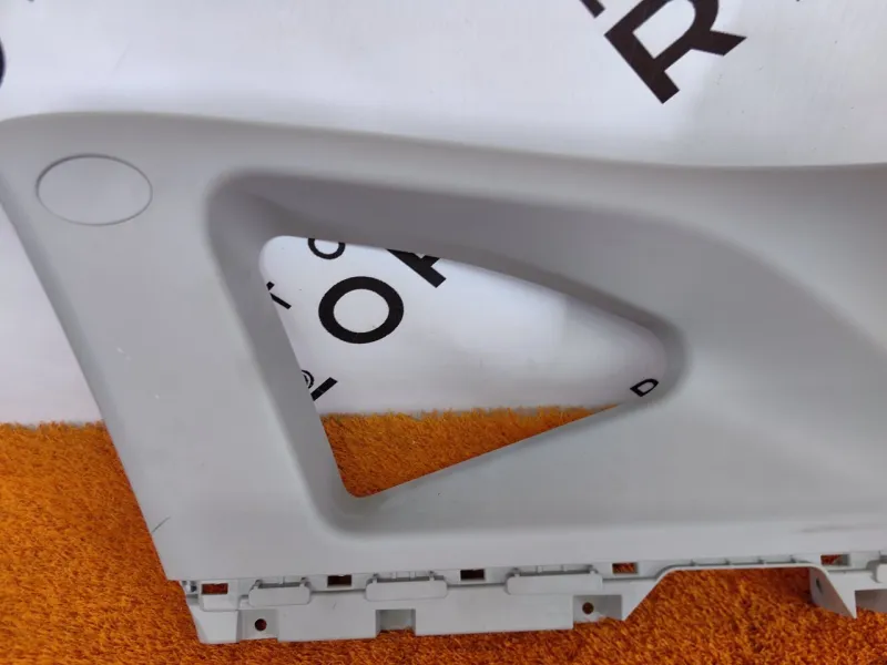 Накладка на стойку кузова