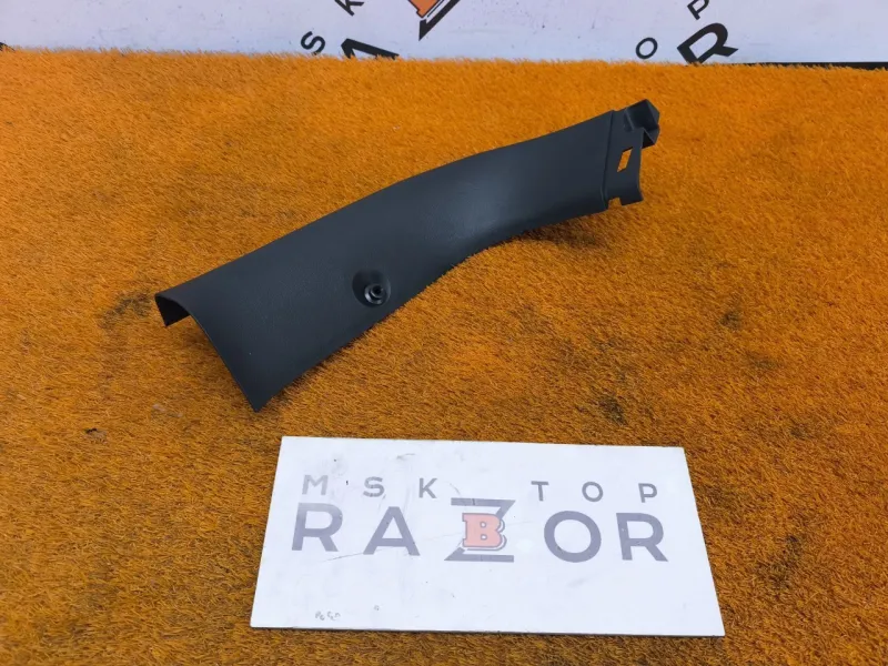 Накладка крышки багажника