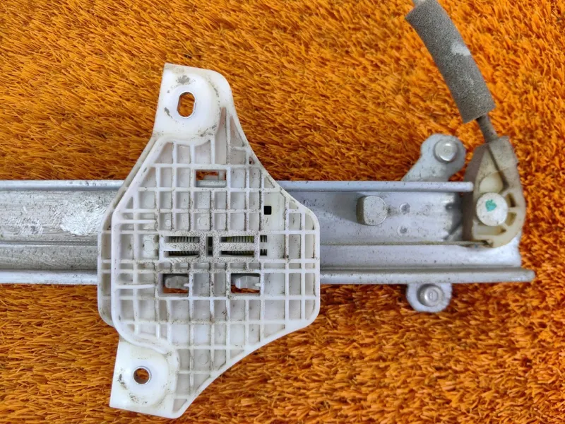 Стеклоподъемник