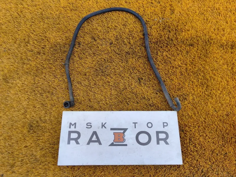 Трубка топливная