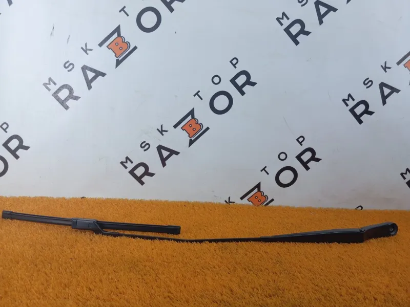 Поводок стеклоочистителя лобового стекла