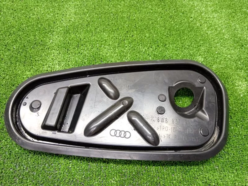 Заглушка двери