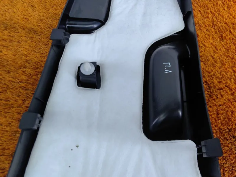 Обшивка центральной стойки