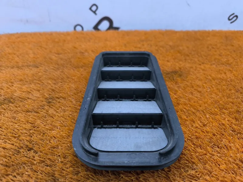 Решетка вентиляционная