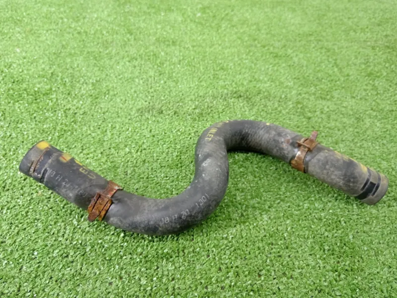 Патрубок радиатора