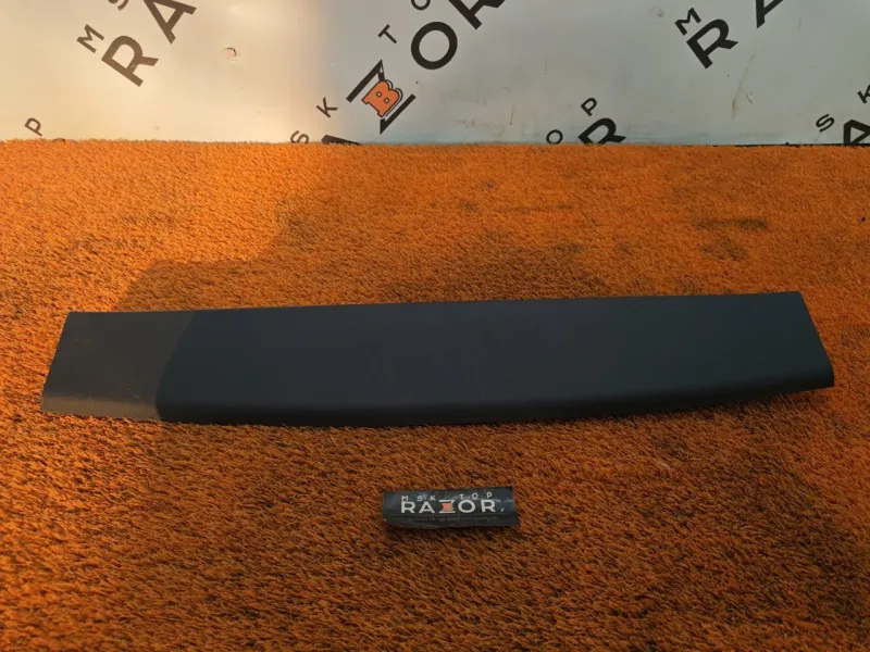 Накладка крышки багажника