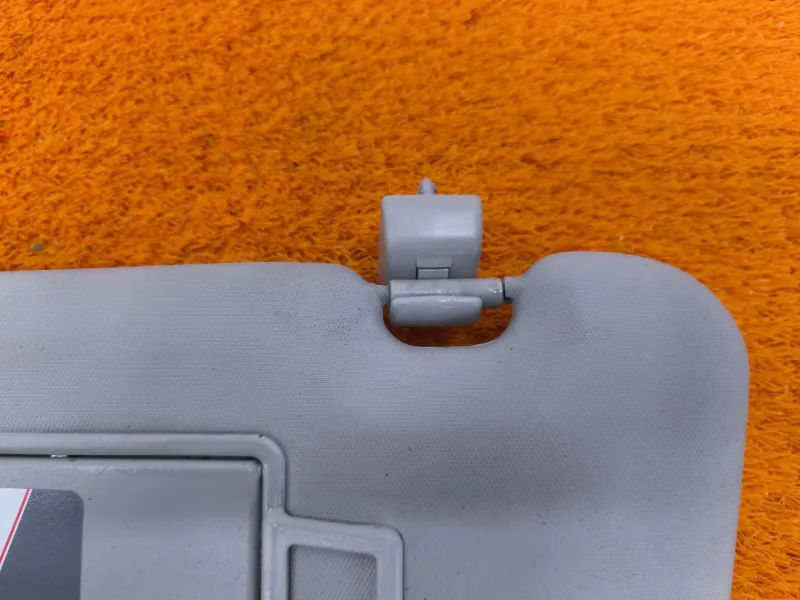 Козырек солнцезащитный