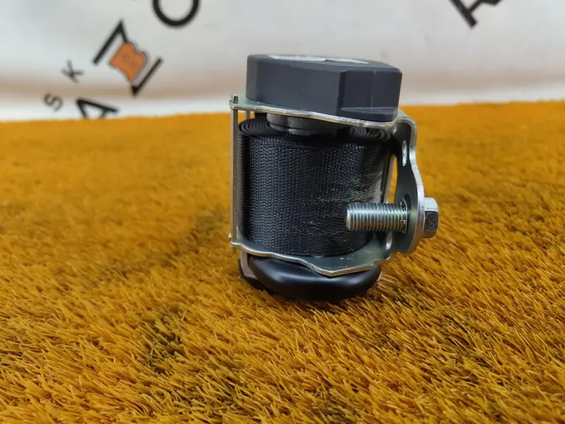 Ремень безопасности