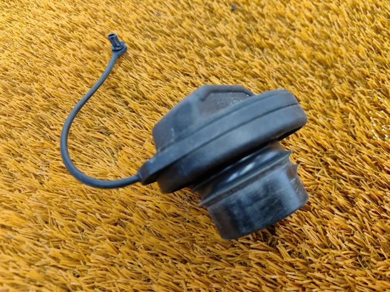 Крышка топливного бака