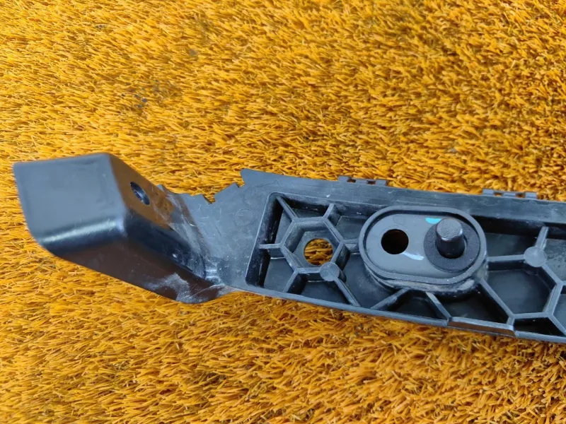 Кронштейн бампера