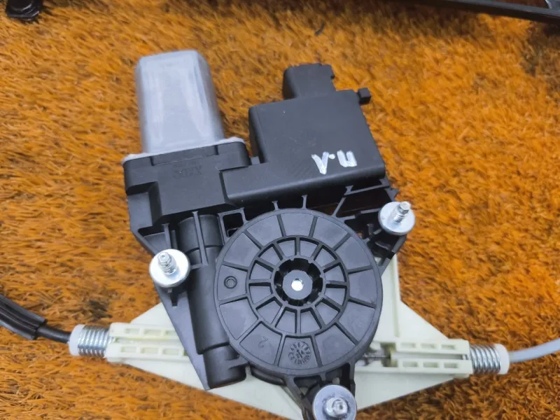 Стеклоподъемник