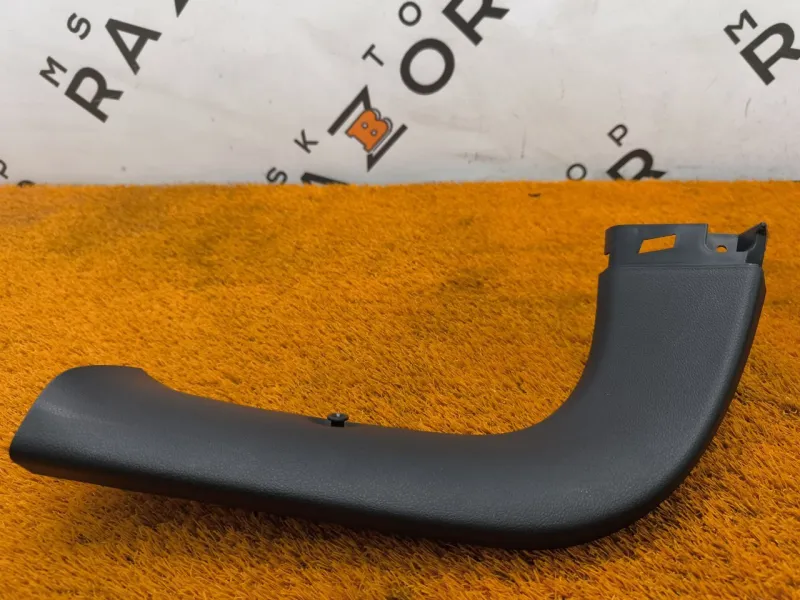 Накладка крышки багажника