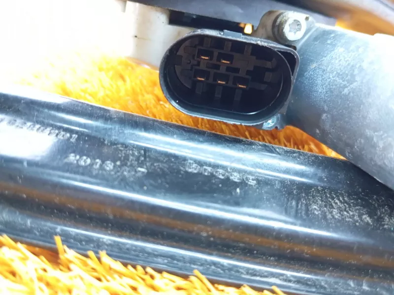 Стеклоподъемник