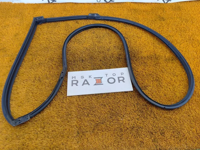 Уплотнитель двери