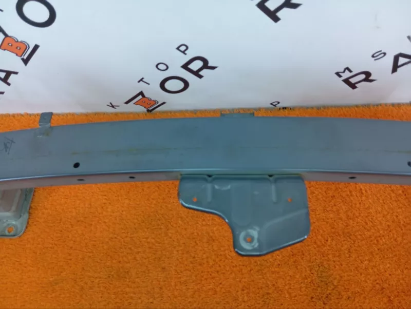 Усилитель бампера