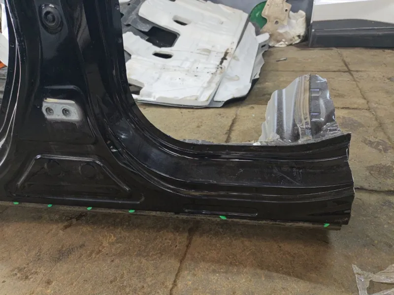 Порог с центральной стойкой