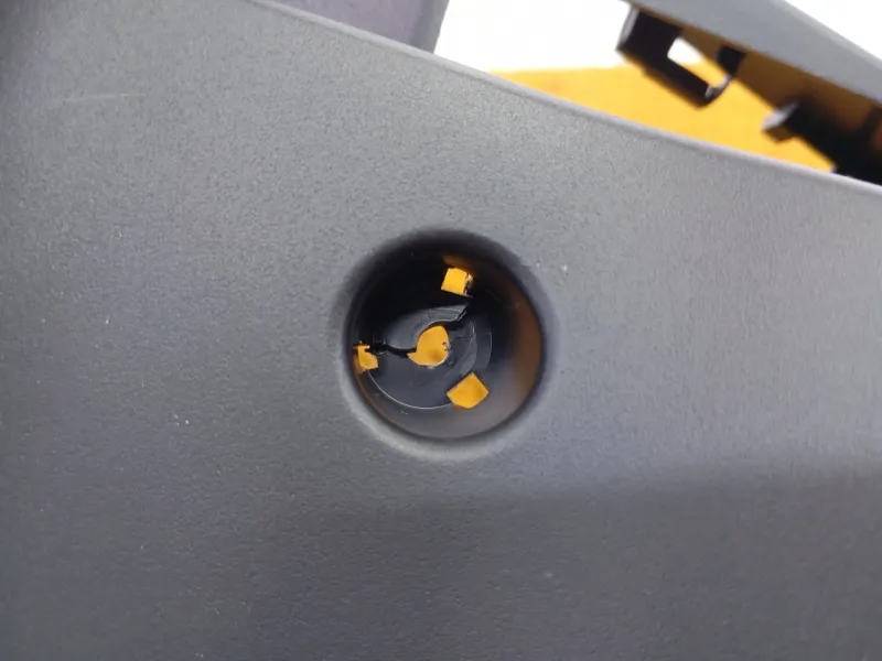 Кожух рулевой колонки