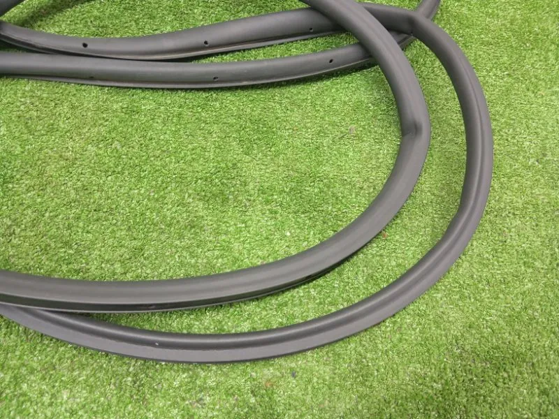 Уплотнитель двери