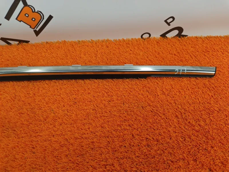 Молдинг стекла