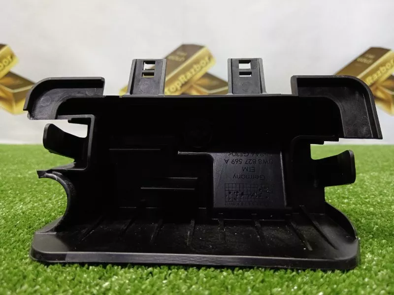 Накладка крышки багажника