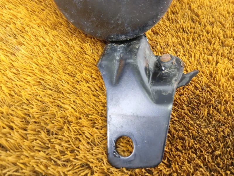 Подушка двигателя