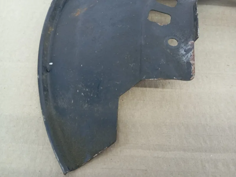 Пыльник тормозного диска