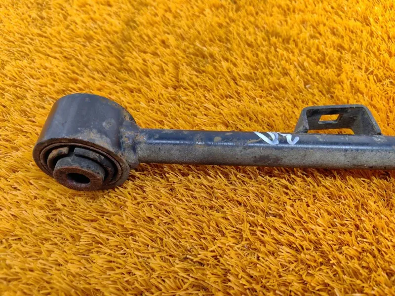 Рычаг подвески