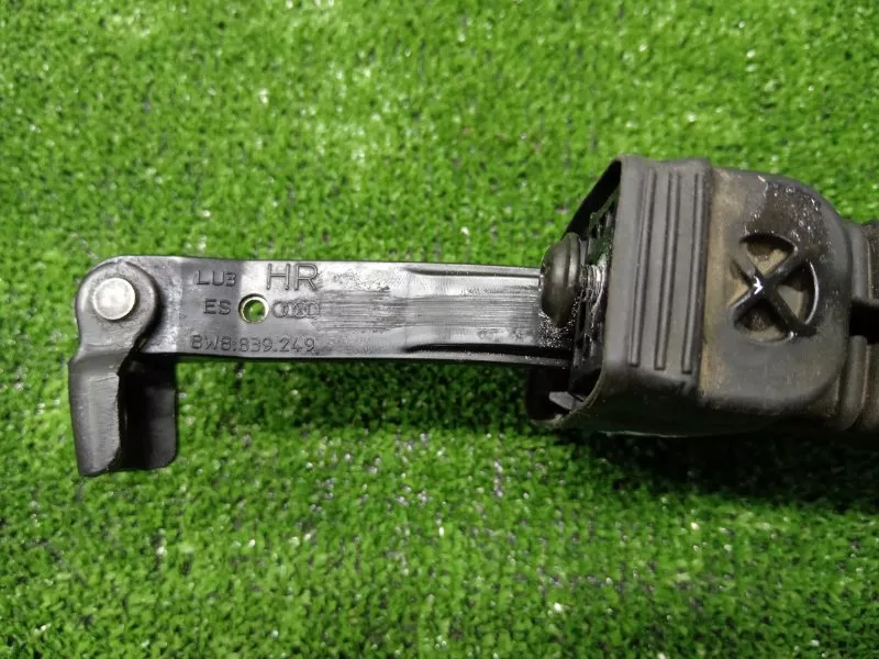 Ограничитель двери