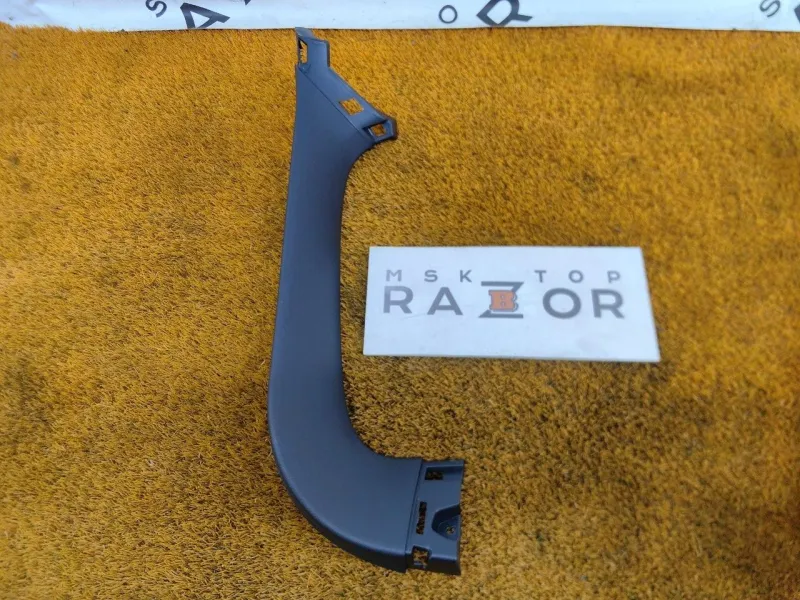 Обшивка двери багажника