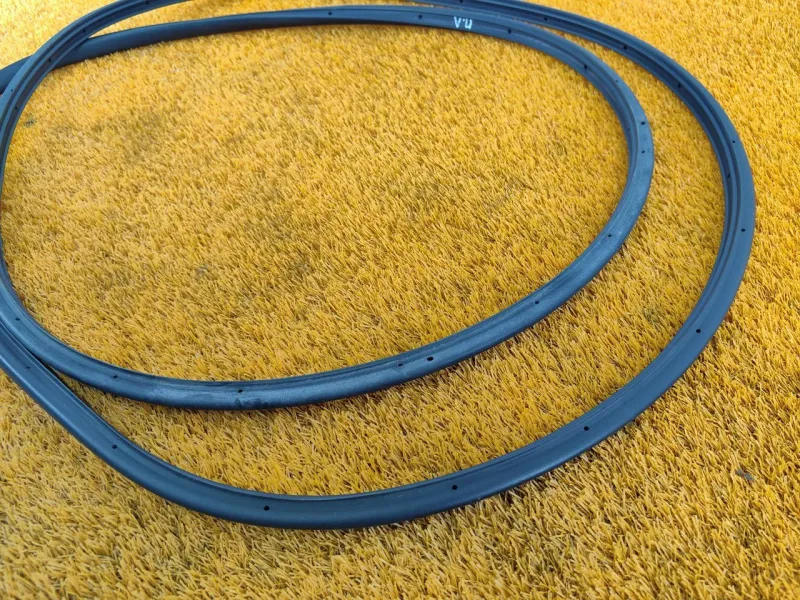 Уплотнитель двери