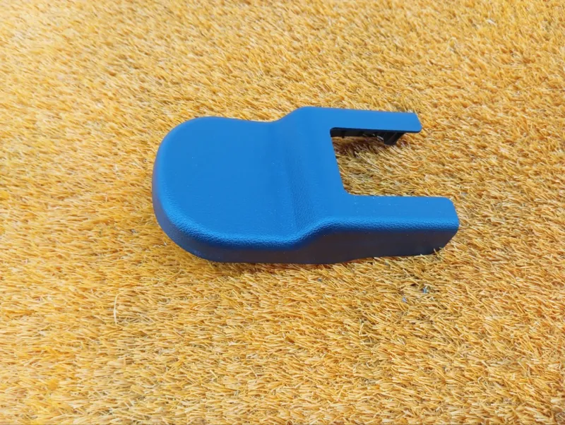 Заглушка крепления сиденья