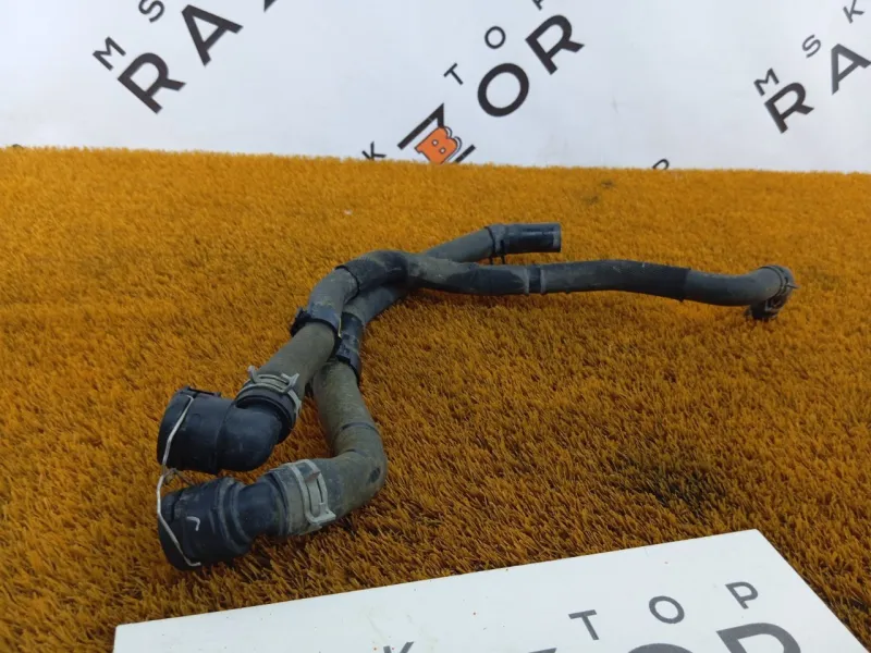 Патрубок отопителя