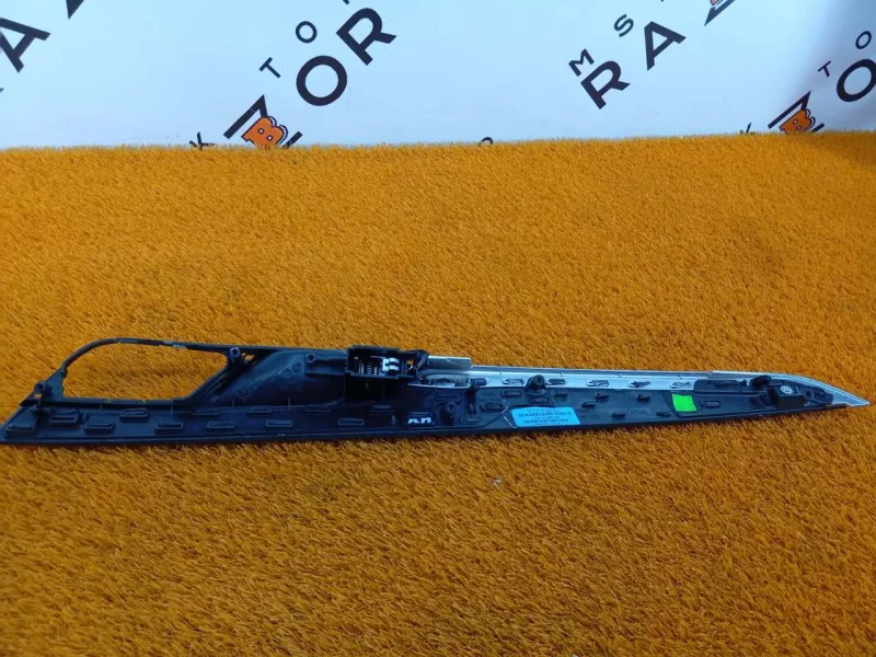 Молдинг двери