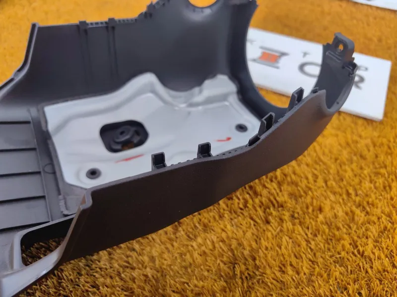 Кожух рулевой колонки