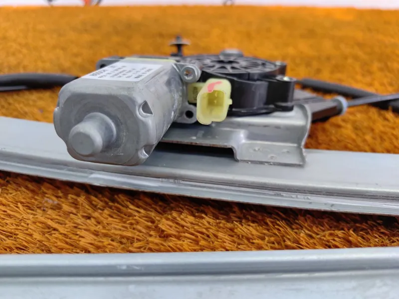 Стеклоподъемник